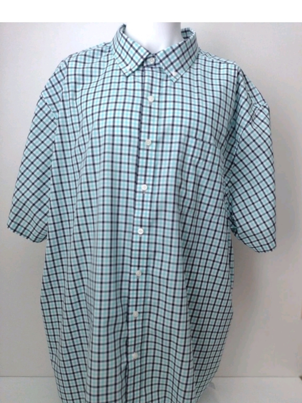 B+T DXL Men's 3XL Essentials Short-Sleeve Button-Down Shirt in Aqua Plaid